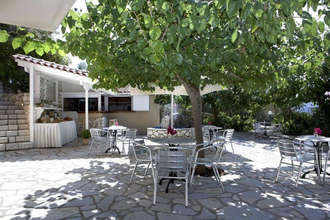 Dafnoudi Hotel Apartments Antipata  Экстерьер фото