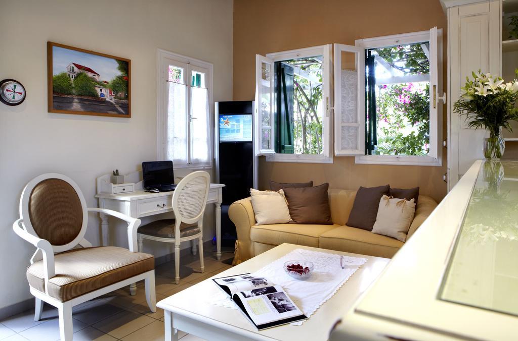 Dafnoudi Hotel Apartments Antipata  Экстерьер фото