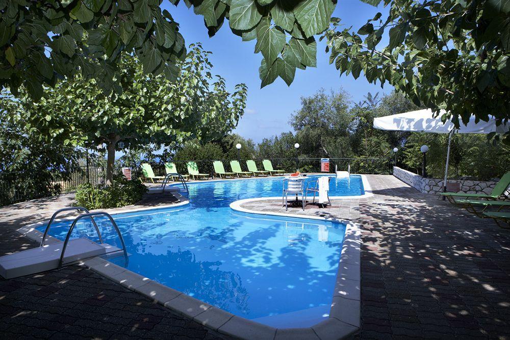 Dafnoudi Hotel Apartments Antipata  Экстерьер фото