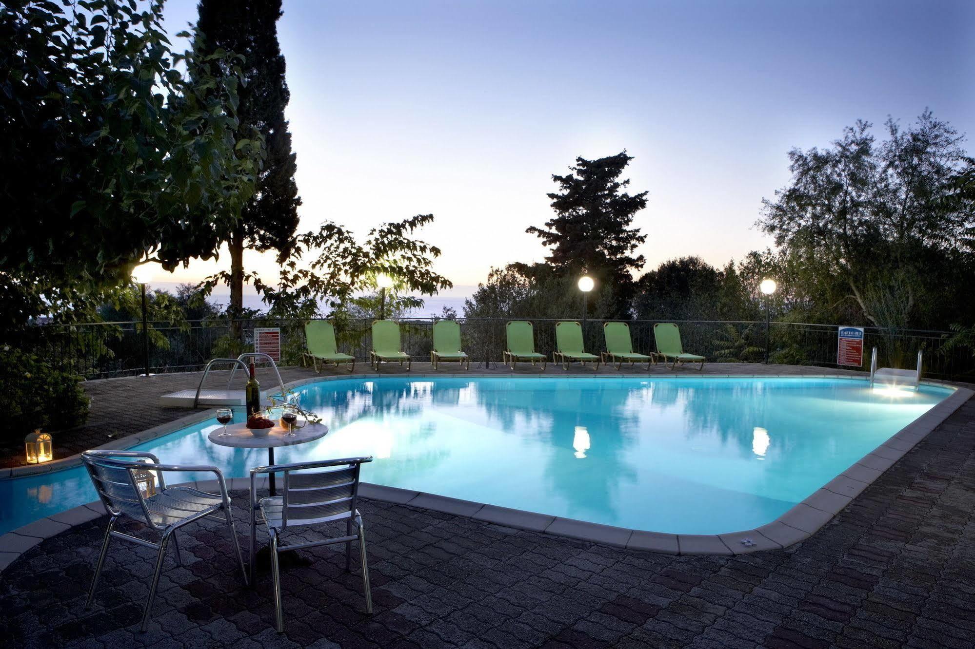 Dafnoudi Hotel Apartments Antipata  Экстерьер фото