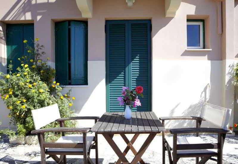 Dafnoudi Hotel Apartments Antipata  Экстерьер фото